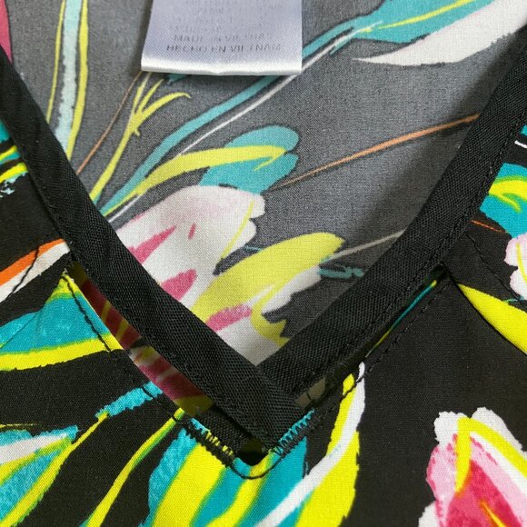 Cherokee Runway top - Picture 2 of 4